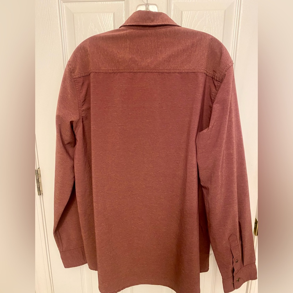 Swiss Tech Men's Casual Burgundy Button Down Shirt - Picture 7 of 7